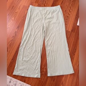 Amazon Women's Light Green Pants